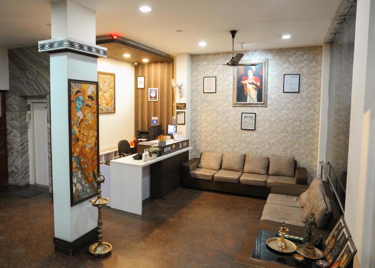 Guruvāyūr 哈瑞奎师那旅馆酒店 外观 照片